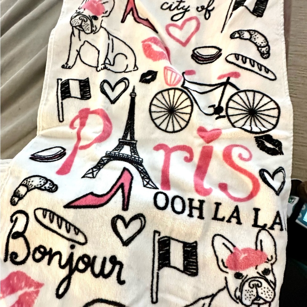 Paris Themed White and Pink Towel Set with soap